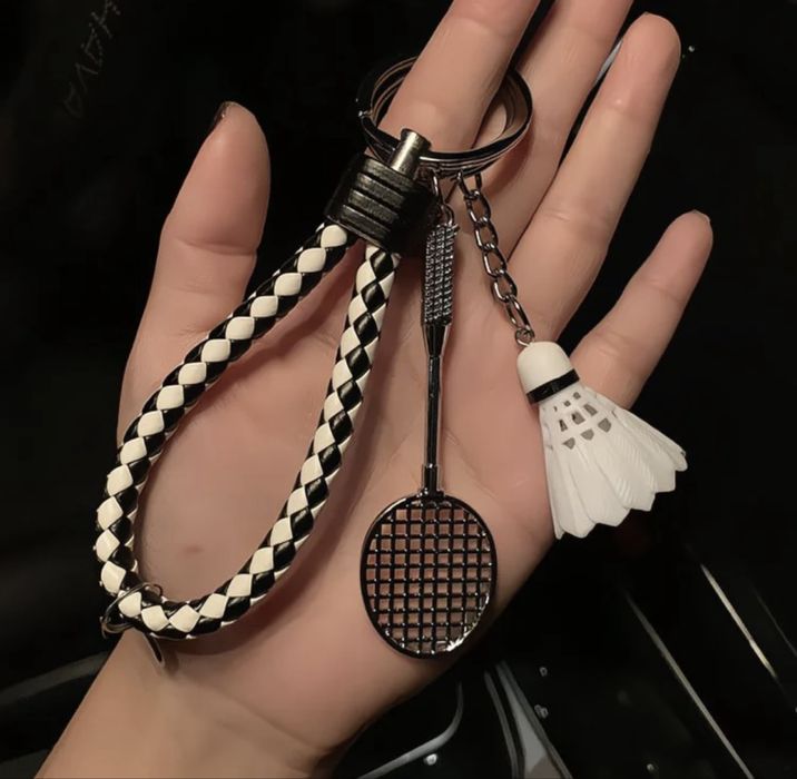 Продам модный Брелок