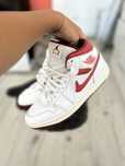 Jordan 1  originali purtati un an in stare buna