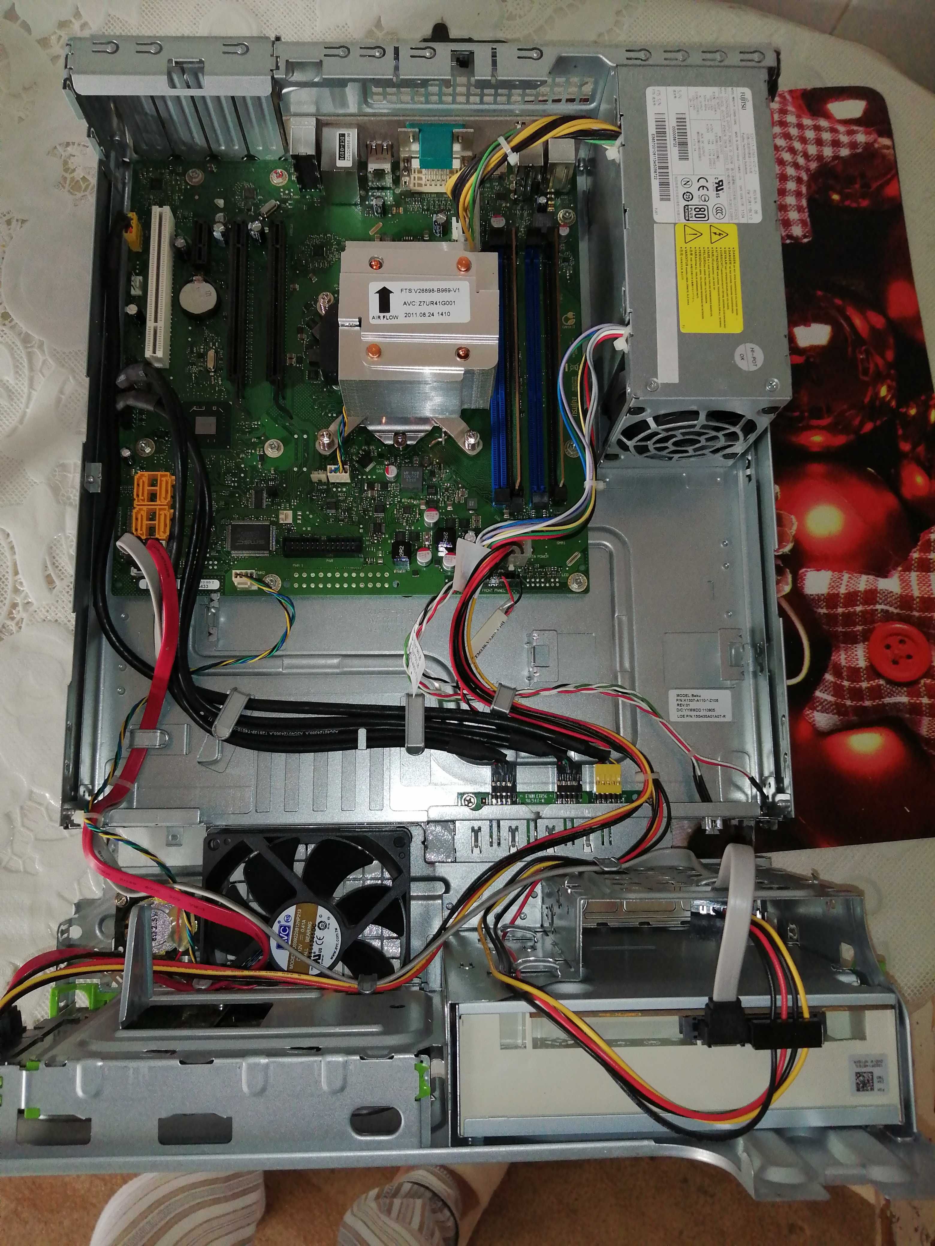 Vind Desktop Fujitsu-E900  0W, I5-2400 INTEL CORE 3,10MHZ.