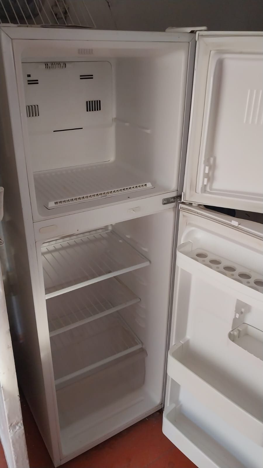 Продается холодильник