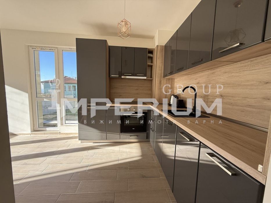 Дава се под наем Тристаен апартамент в Варна, м-т Пчелина - 70 кв.м за 612 € - Снимка #1