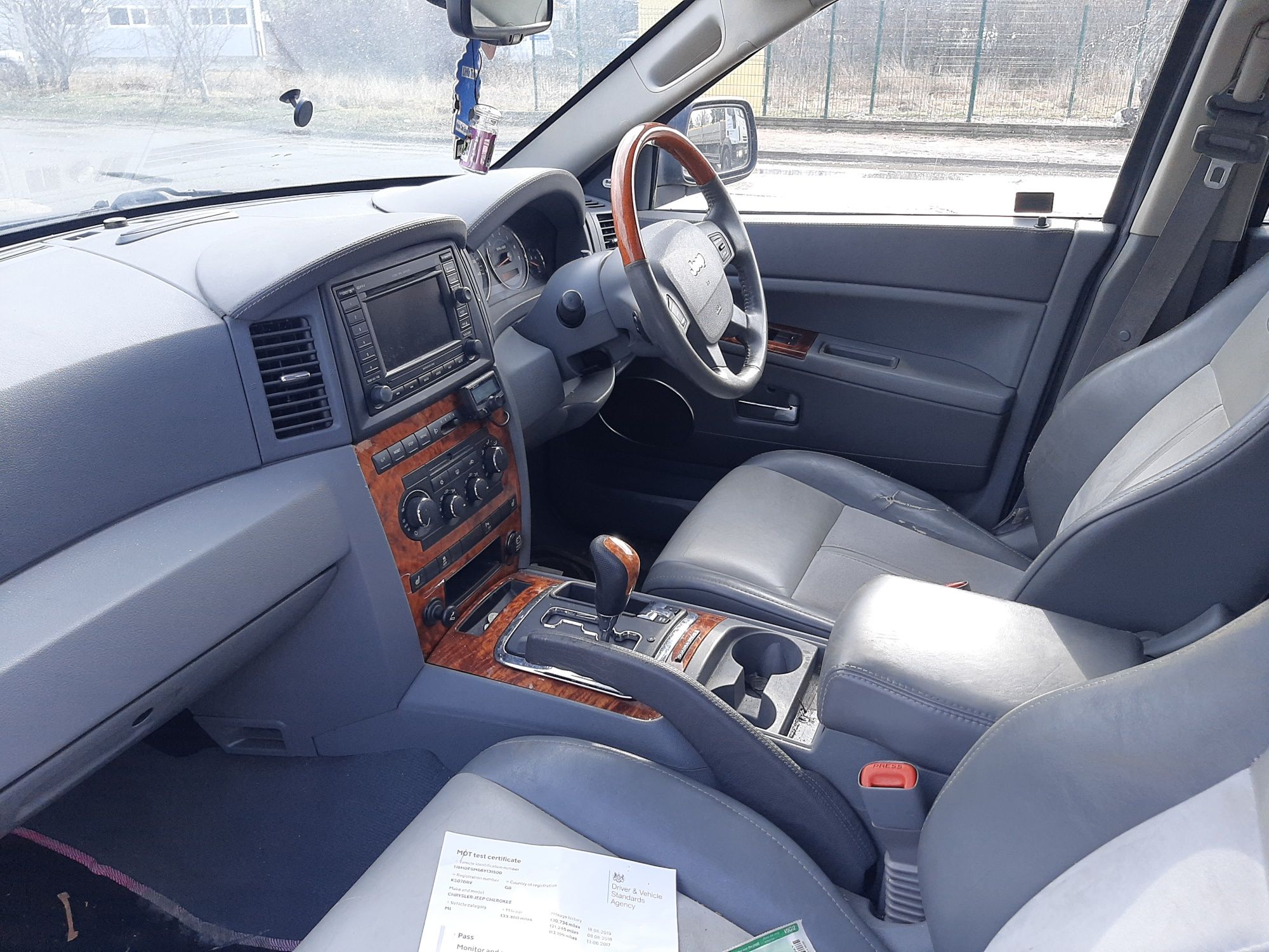 За части Jeep Grand Cherokee 3000 кубика дизел автоматик 2007 година