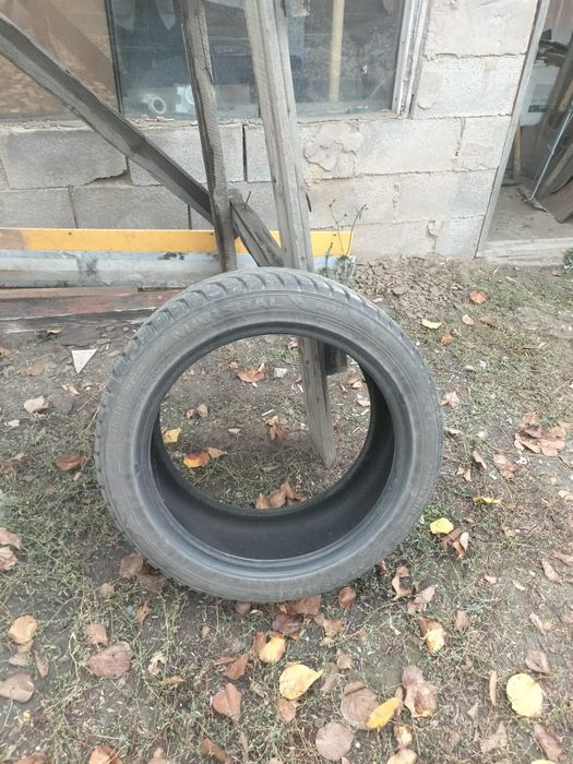 Шины состояние б/у зимние в хорошем состоянии.