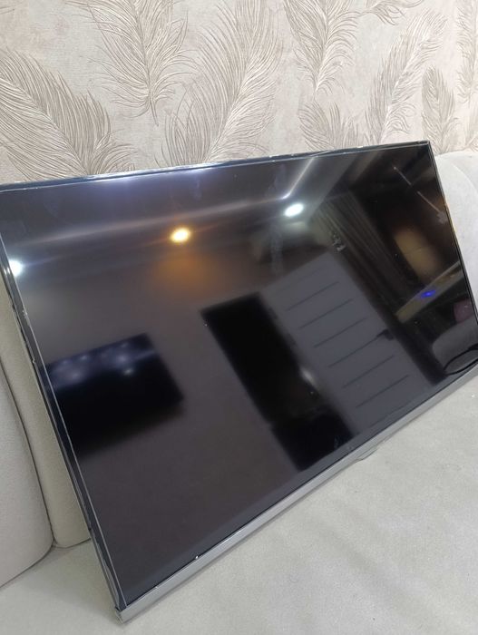 Samsung  телевизор 40 диагональ, почти не пользовались, не смарт