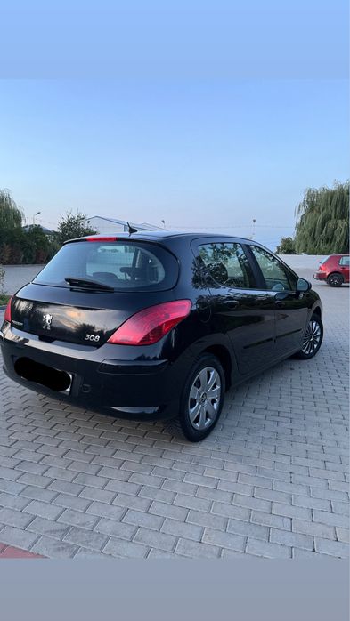 Peugeot 308 – An 2008 – Negru – Motor 1.6 – 169.000 km
