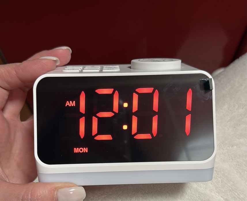 Ceas radio si alarma