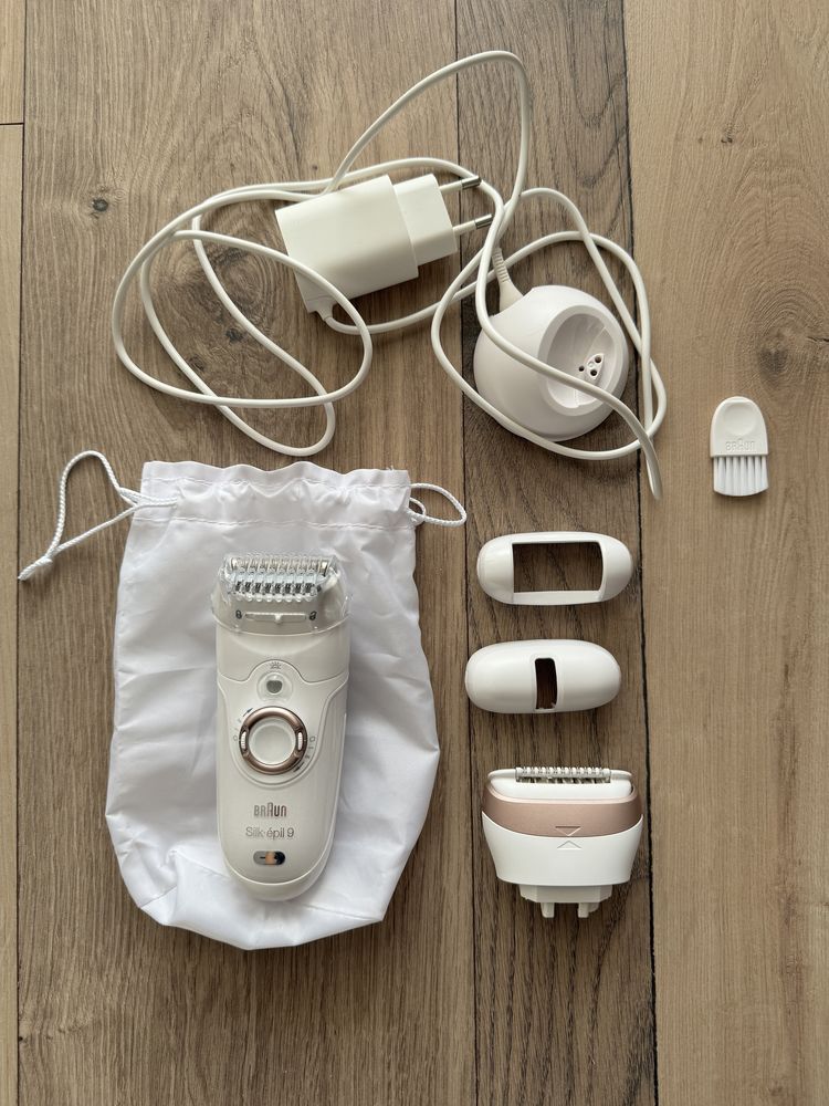 Epilator BRAUN Silk-epil 9, nou cu accesorii si saculet