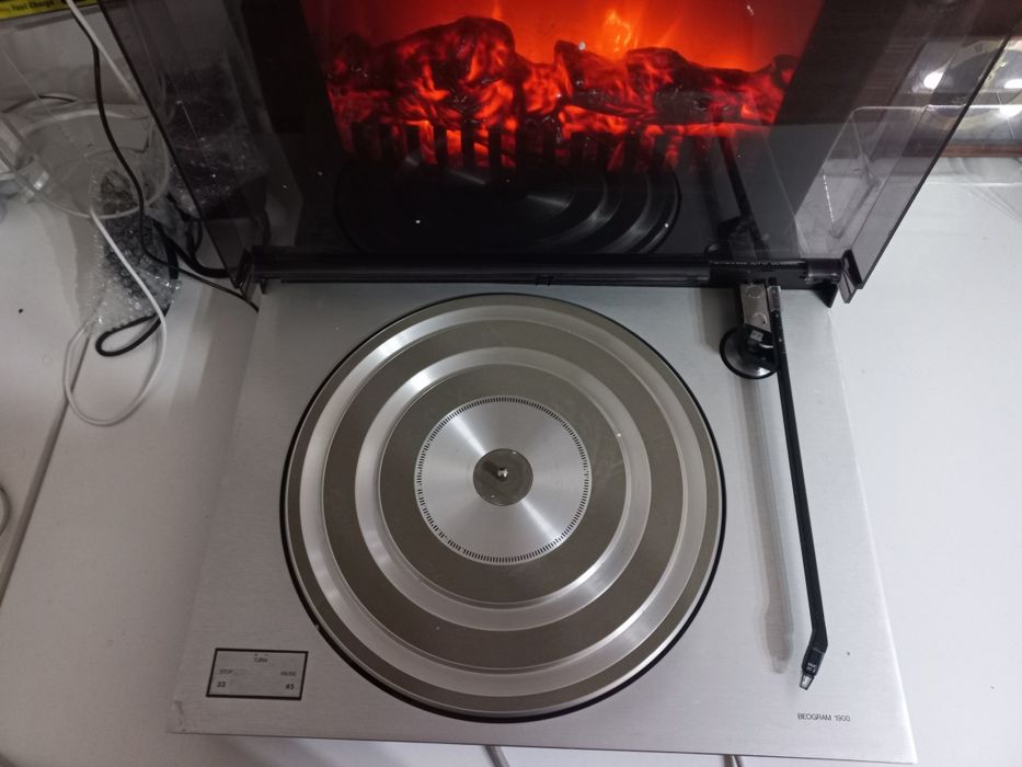 Pickup Beogram 1900 BangOlufsen si Akai AP-B21/C