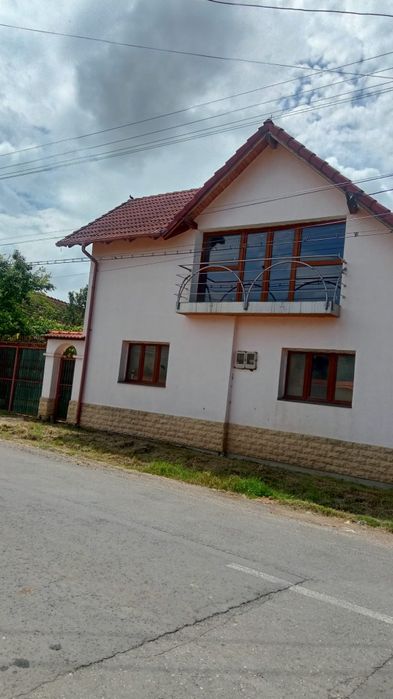 Vând casa la Harseni, Brașov