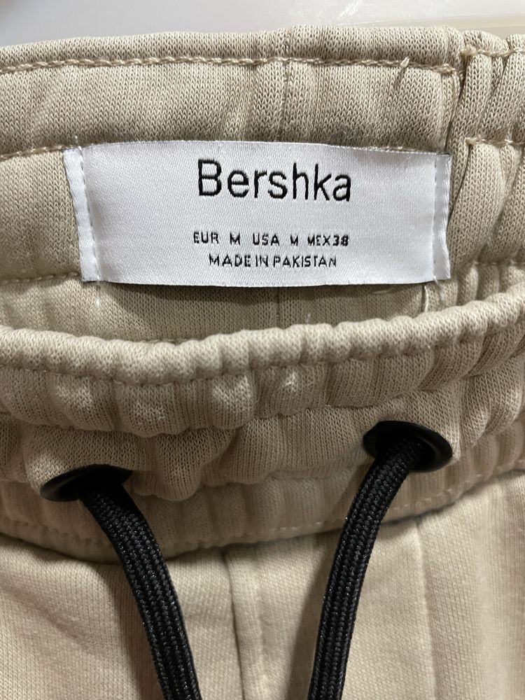 Pantaloni trening Bershka