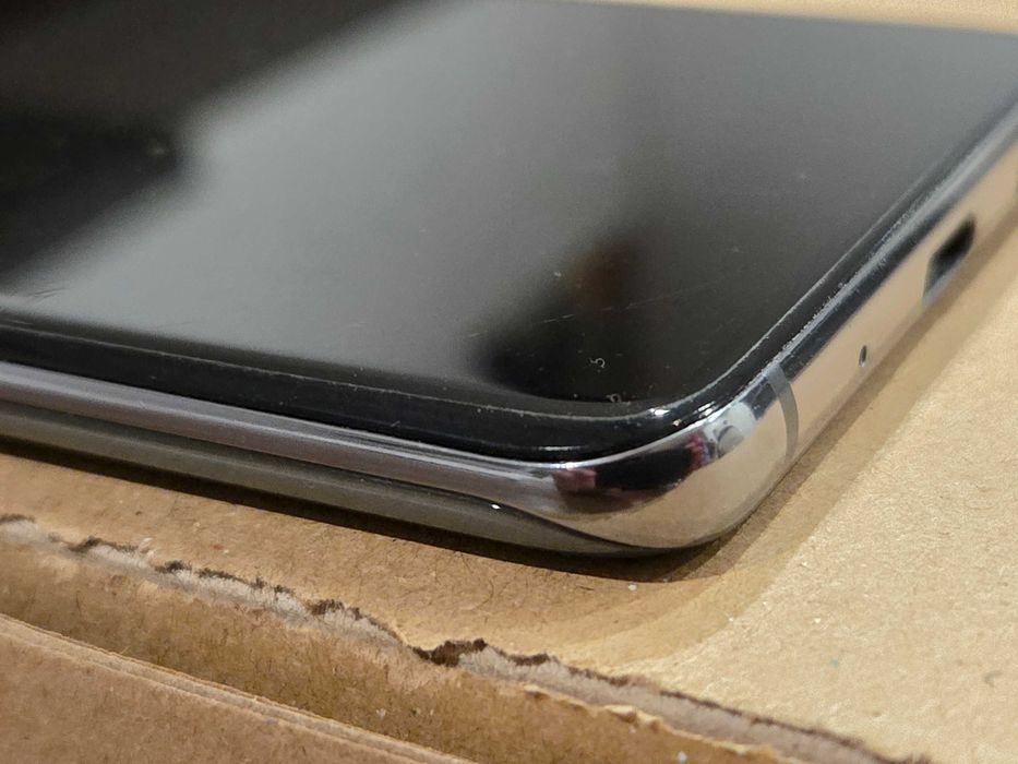 Продавам Samsung S20, 128 GB + 256 GB Card, Case, Protector