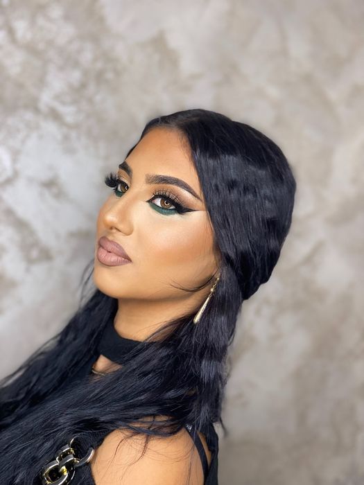 Machiaj profesional, rezistent și elegant – Alexandria 150 lei