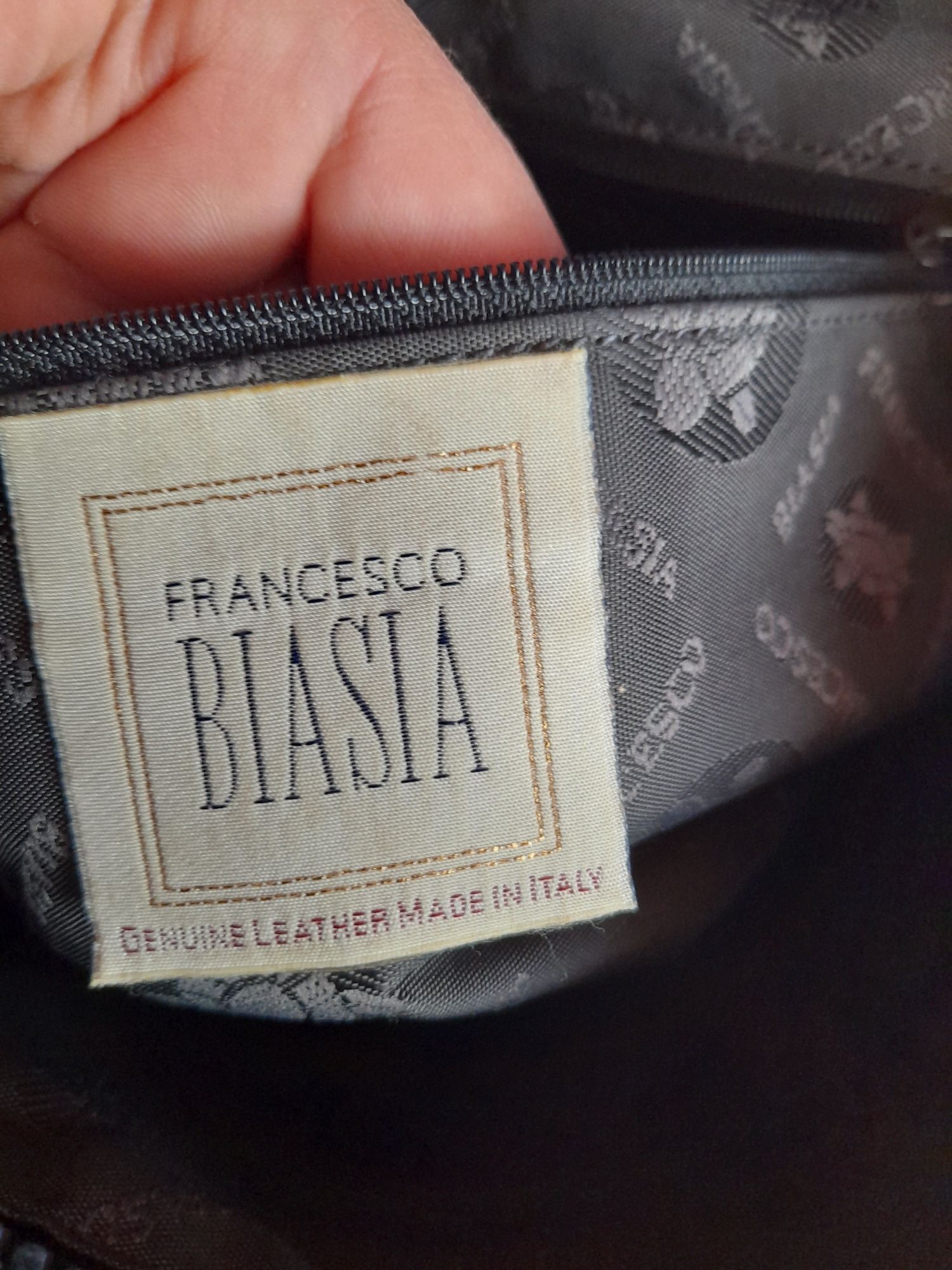 Francesco Biasia естествена кожа
