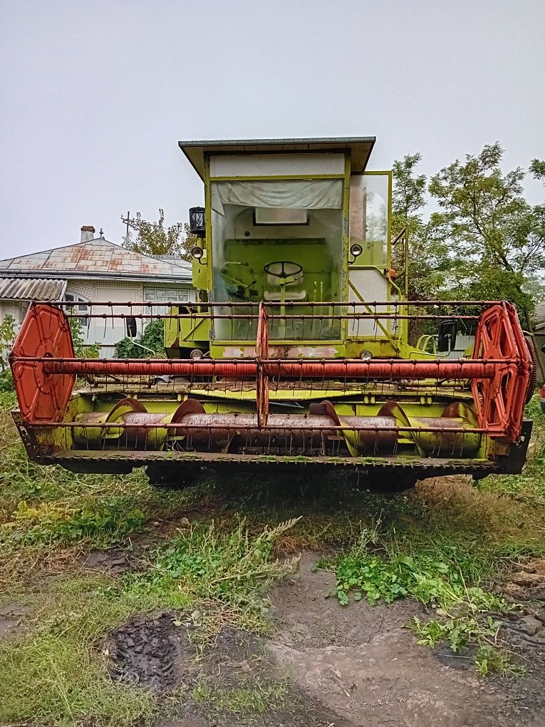 Vând combina  in stare buna