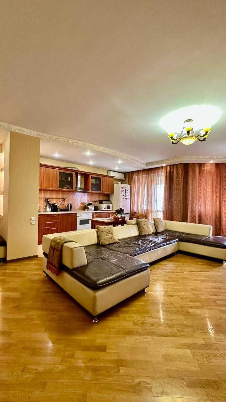 3-комнатная квартира, 96 м², 8/16 этаж, Наурызбай батыра 152