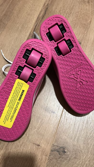 Детски кецове на колелца