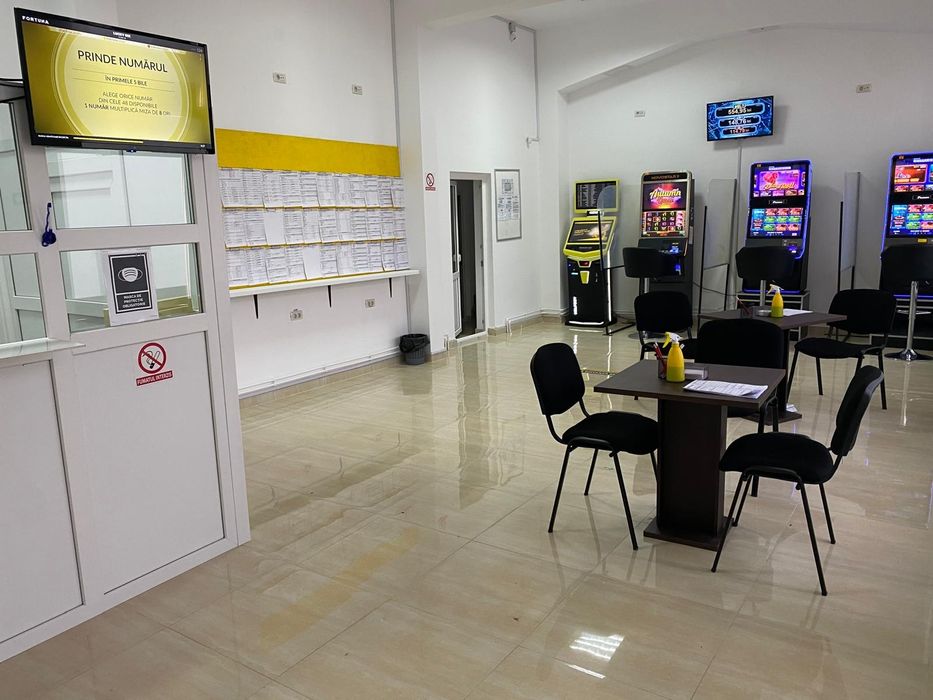 Închiriez spațiu comercial stațiunea Bala