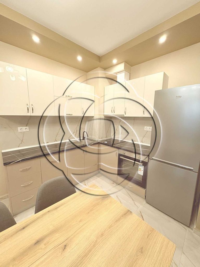 Дава се под наем Двустаен апартамент в София, Лагера - 79 кв.м за 700 € - Снимка #2