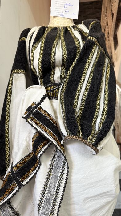 Camasa cu poale veche autentic muntenia cusuta