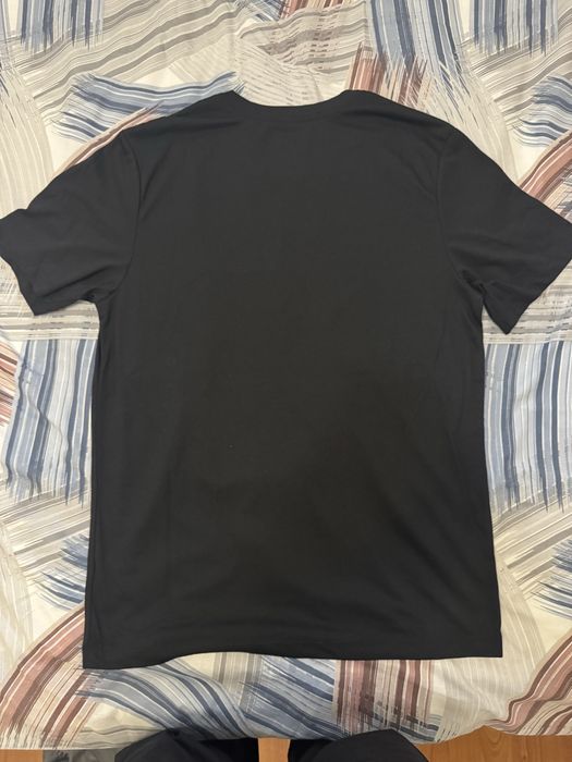 3 чисто нови тениски