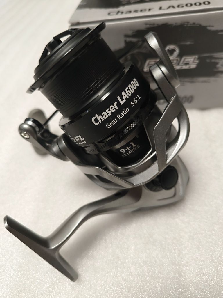 SET 4 Mulinete Feeder si Crap PRO FL CHASER LA6000 Long Cast NEW 2024