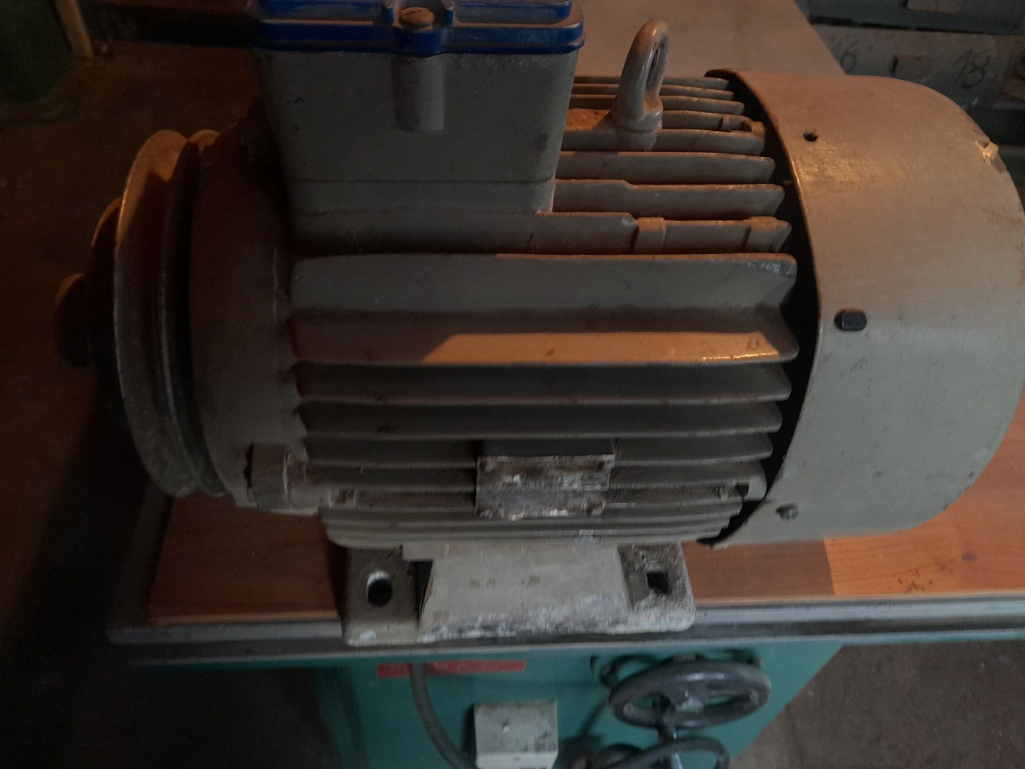 Motor trifazic 4 kw