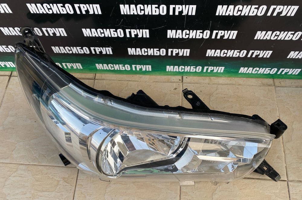 Фар far десен фарове Тойота Toyota HILUX