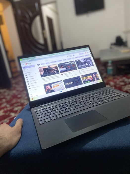 Lenova notebuk sotikadi toza