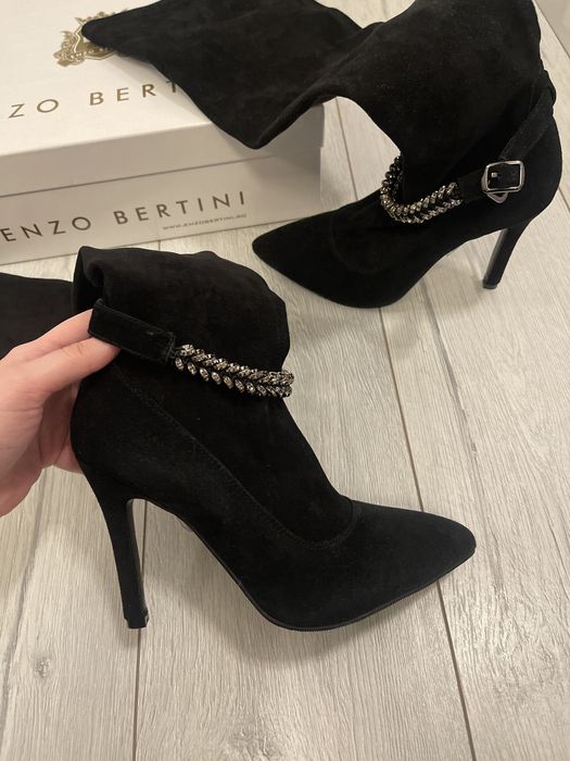 Cizme noi piele intoarsa