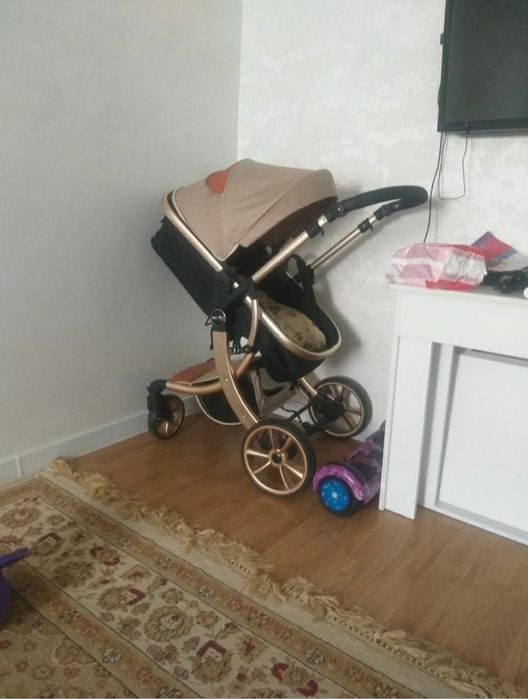 Коляска  в отличном состоянии