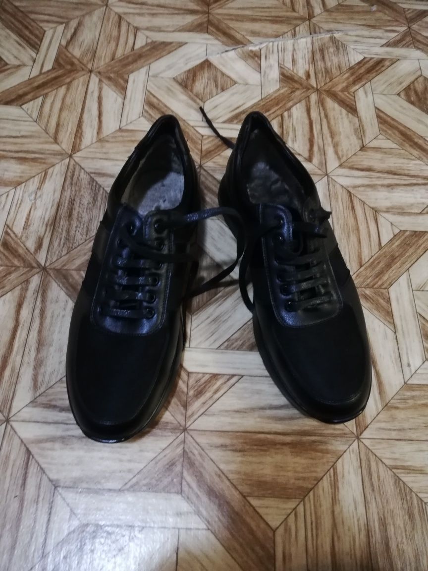Обувь черный, новый, качественный, с мехом