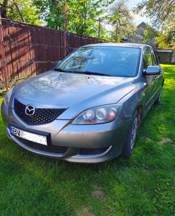 Vand Mazda 3 pentru dezmembrat