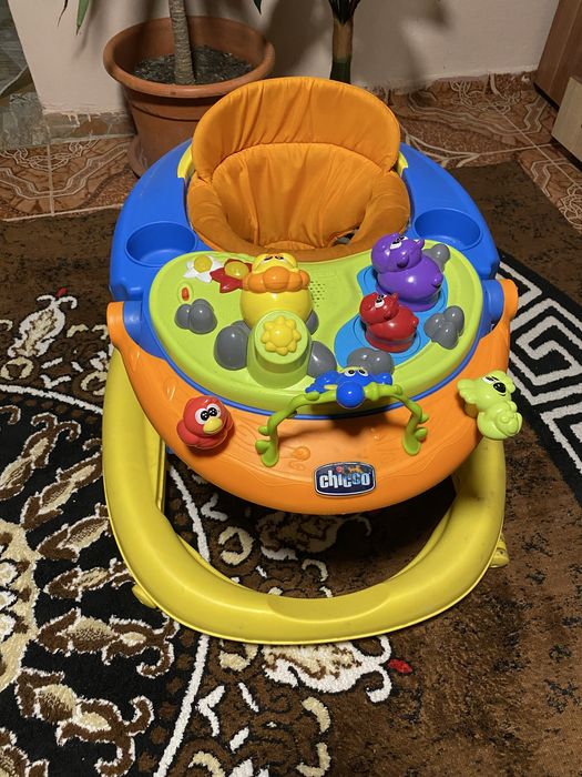 Vand premergator si scaun de masa bebelusi