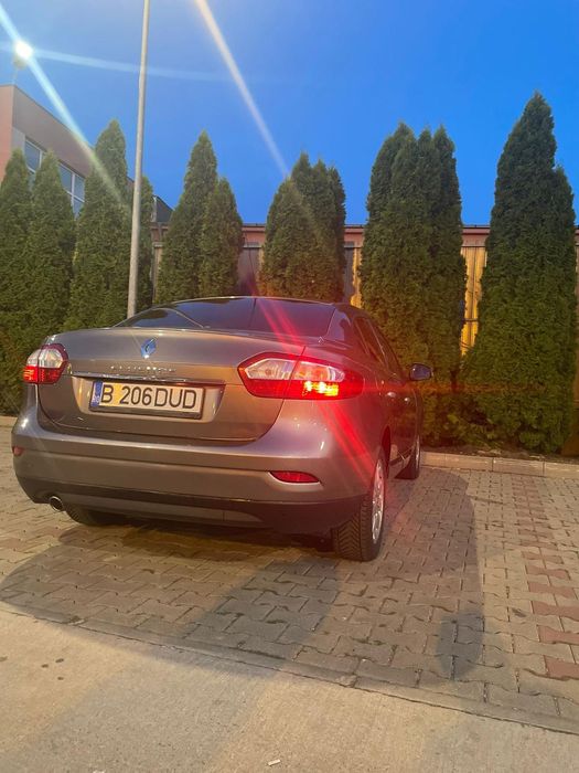 Vând Renault fluence 1.6 3800 €