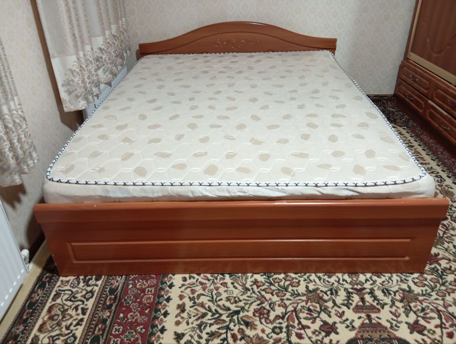 Продаётся двухспальный кровать