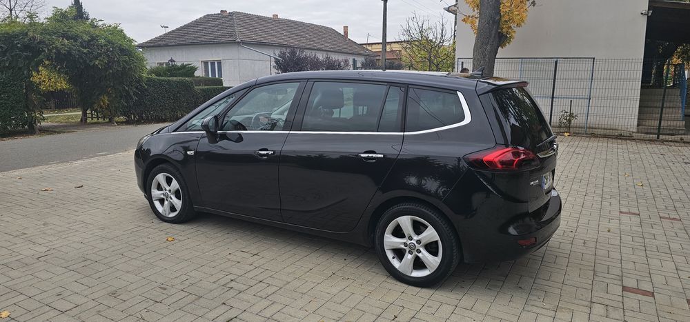 Opel Zafira Tourer Cosmo/7 locuri/2,0 CDTI Turbo