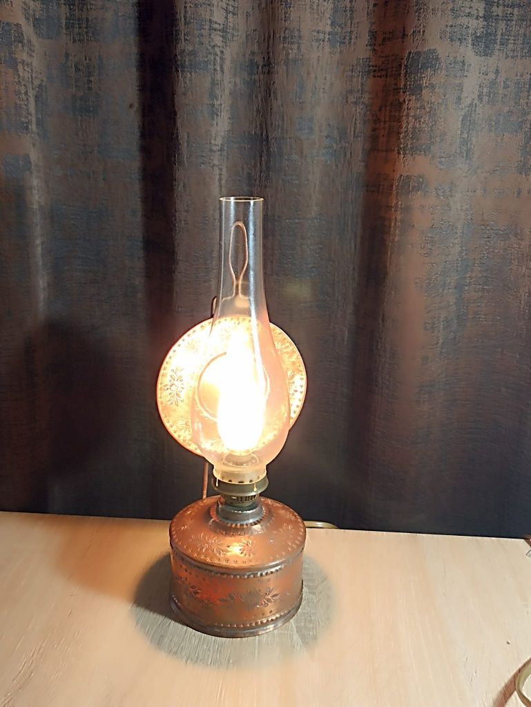 Lampa din alama cu cos de sticla  vintage