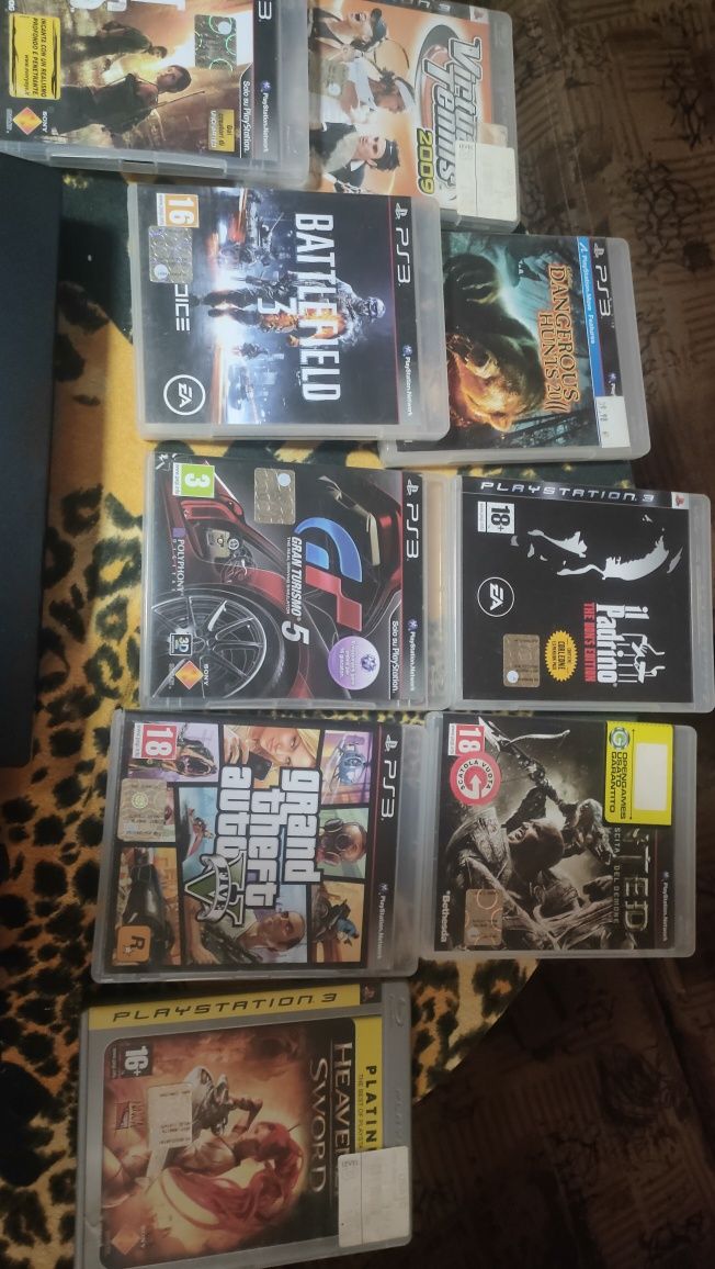 Pachet PS3 – Consolă + 2 Controllere + 9 Jocuri Originale