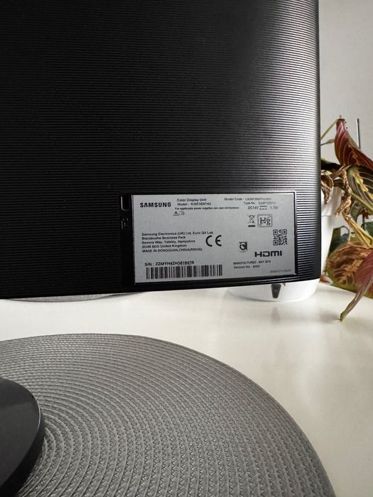 Monitor samsung 24 inci 60 hz