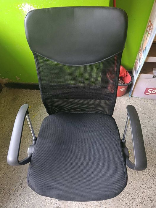 Офис столове, запазени