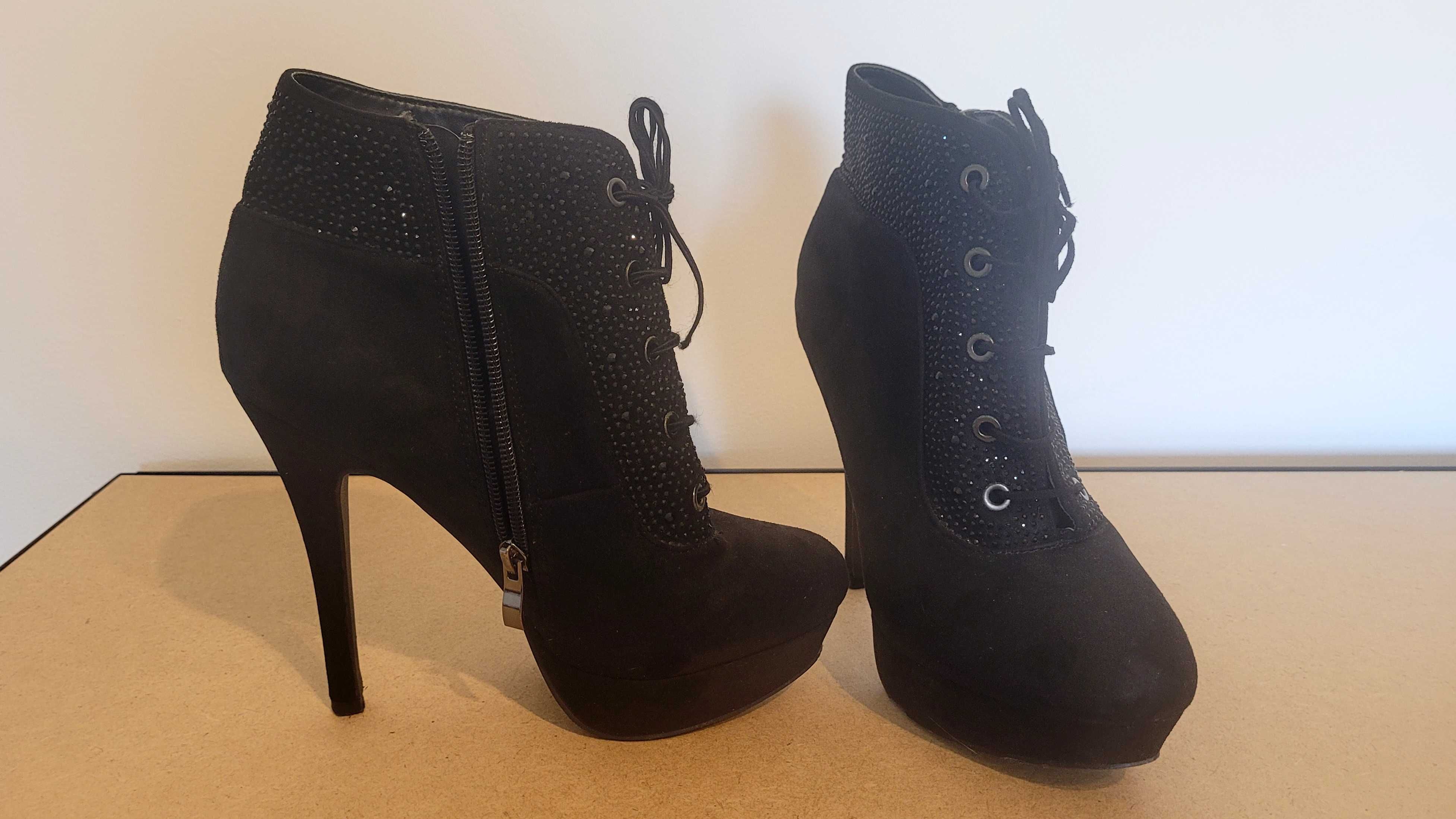 Pantofi cu toc/platforma