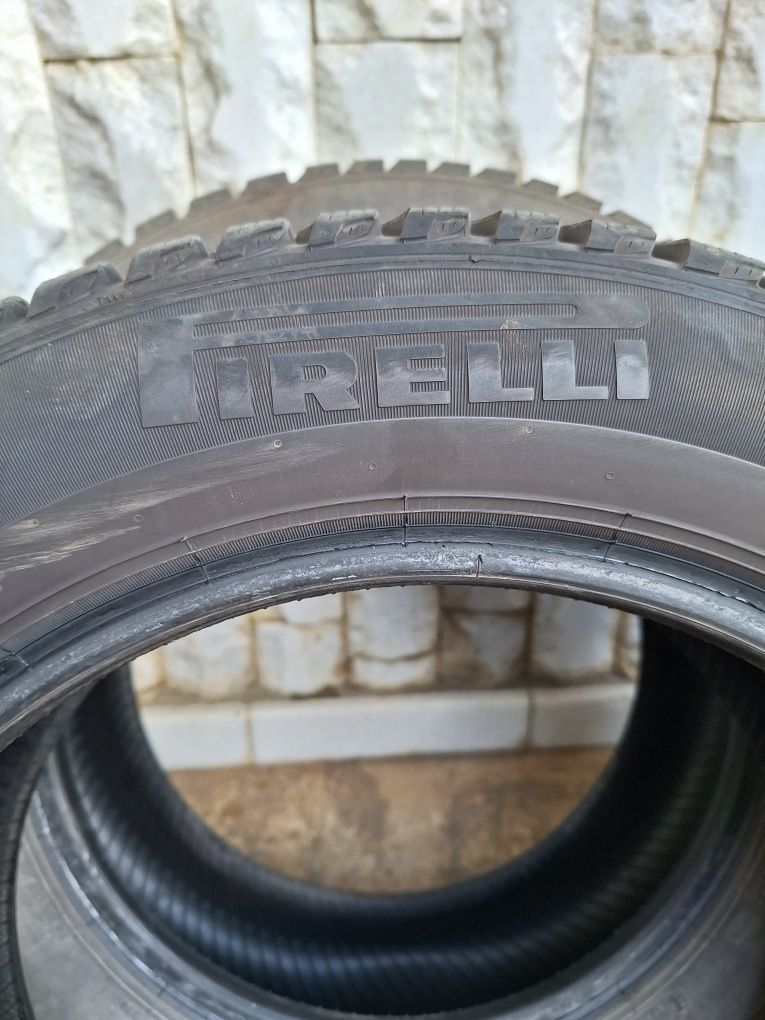 Зимни гуми Pirelli 205 55 16цл дот 2020г 65лв бройката