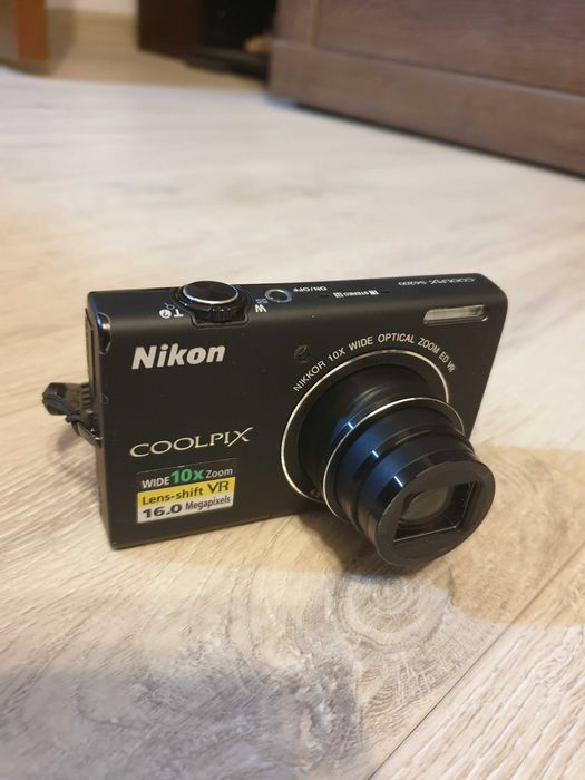 Vand camera foto NIKON COOLPIX S6200