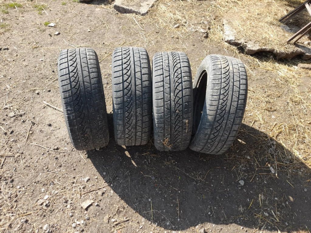 Продавам зимни гуми Петлас