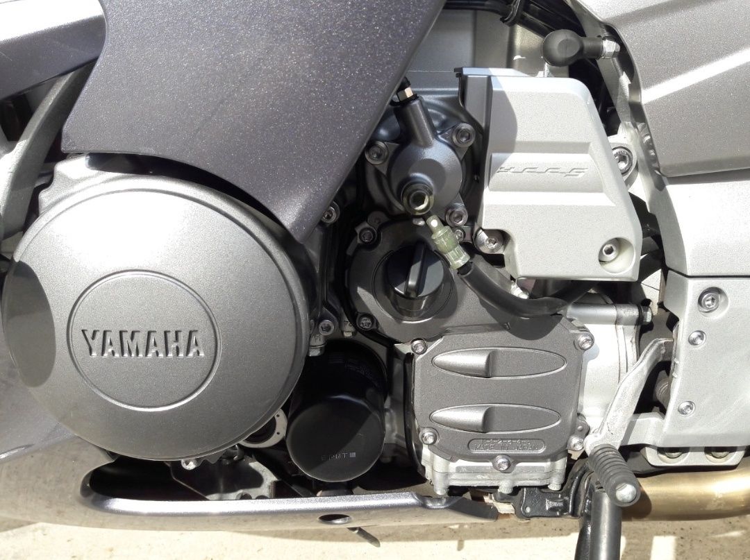 Мотоцикл Yamaha FJR1300AS в идеальном состоянии