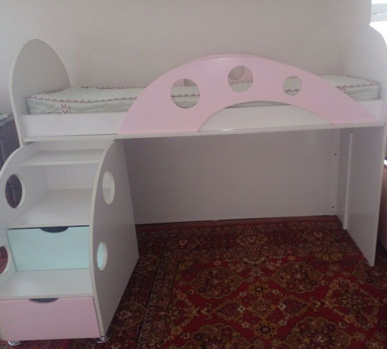 Детское мебель с партой
