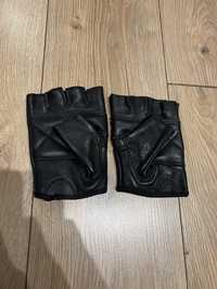 Спортни ръкавици
