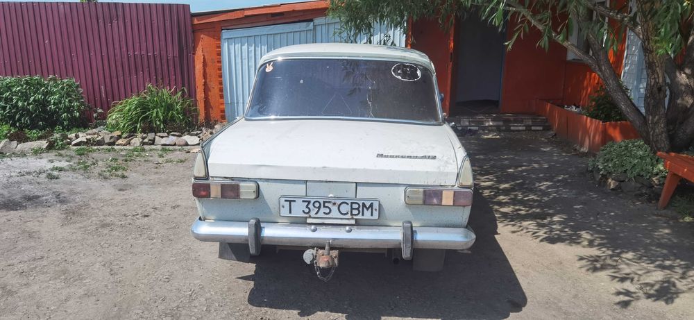 Породам москвич 412 на полном ходу