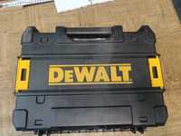 Куфар за винтоверт Dewalt.