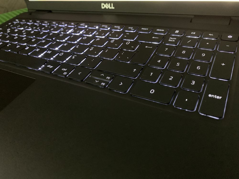 Dell Latitude 3520 core i5-11gen. Озу 16gb. Ssd 512gb.